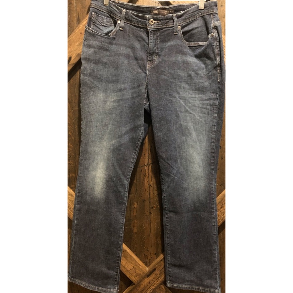 Women’s Levi’s straight leg Jeans 18w Like new